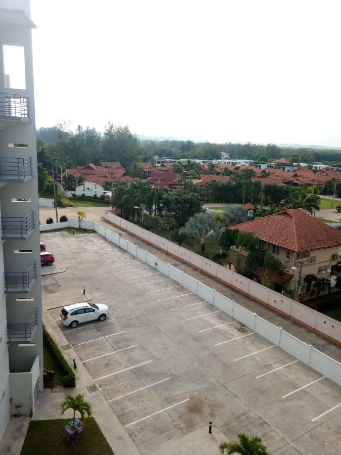 Mosaic Condominiuma62M By Malai Mae Phim Luaran gambar